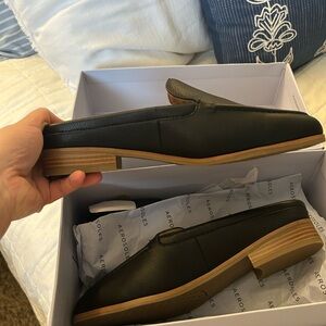 AEROSOLES Black Enright Loafers